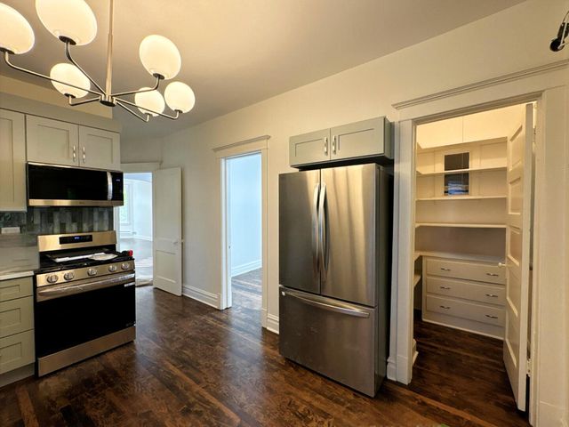 3078 N Davlin Court 2, Chicago, IL 60618