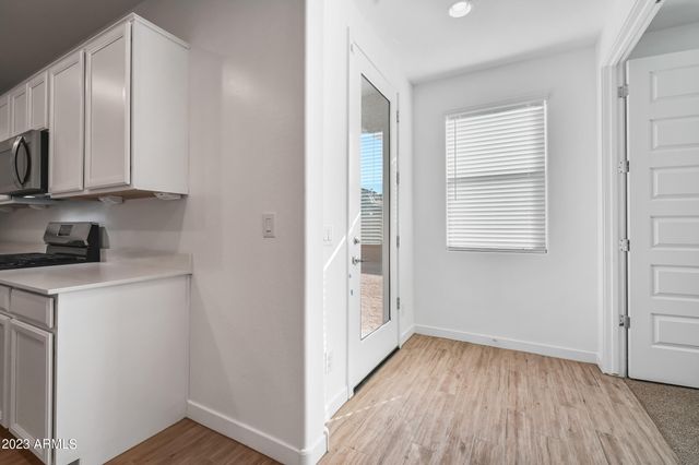 12617 W Kaler Drive, Glendale, AZ 85307