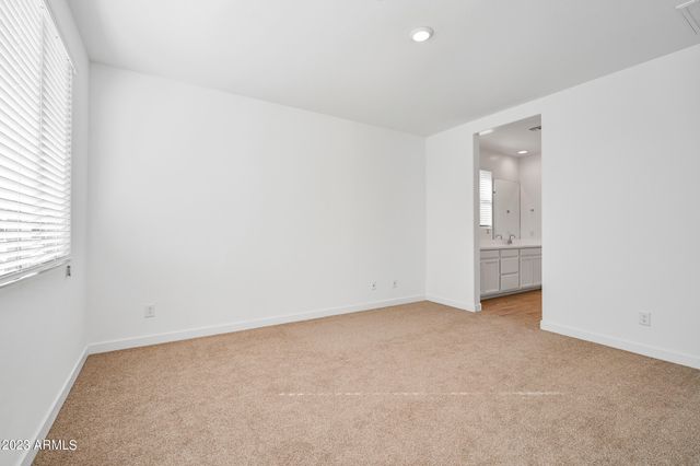 12617 W Kaler Drive, Glendale, AZ 85307