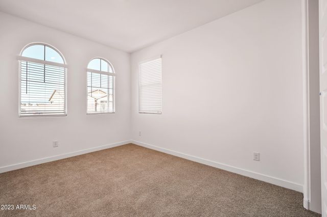 12617 W Kaler Drive, Glendale, AZ 85307