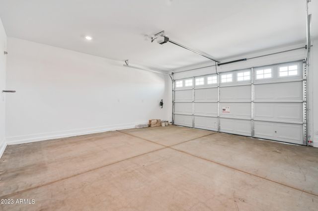 12617 W Kaler Drive, Glendale, AZ 85307