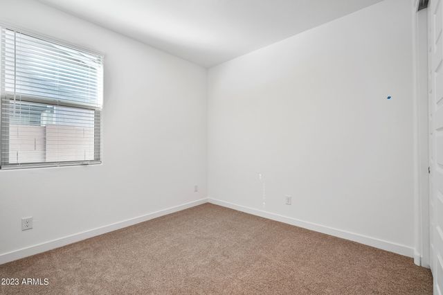 12617 W Kaler Drive, Glendale, AZ 85307