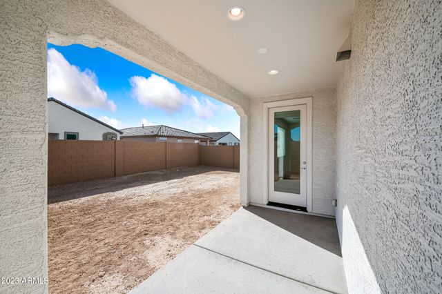 12617 W Kaler Drive, Glendale, AZ 85307