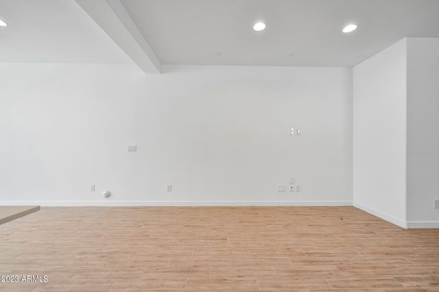 12617 W Kaler Drive, Glendale, AZ 85307