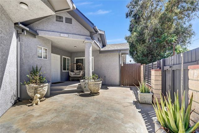 15012 Wyandotte, Los Angeles, CA 91405
