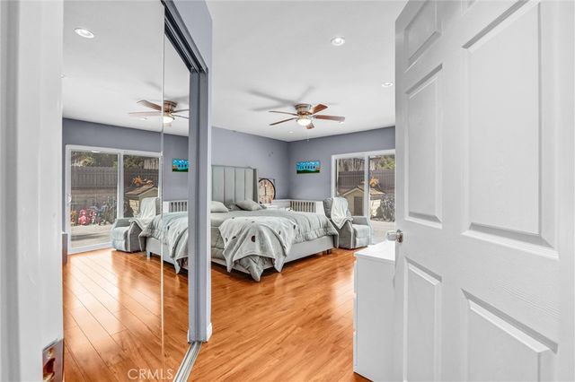 15012 Wyandotte, Los Angeles, CA 91405