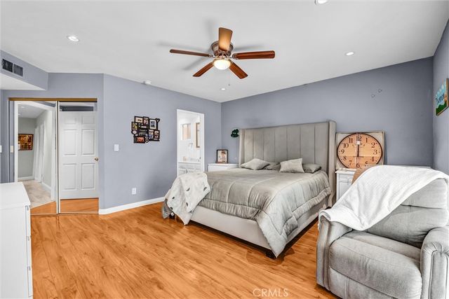 15012 Wyandotte, Los Angeles, CA 91405