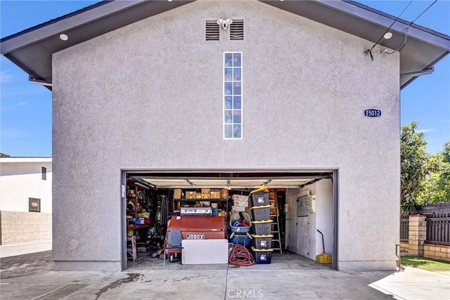 15012 Wyandotte, Los Angeles, CA 91405