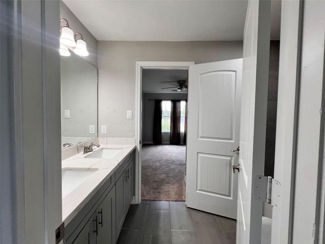 715 Seydler Street, East Bernard, TX 77435