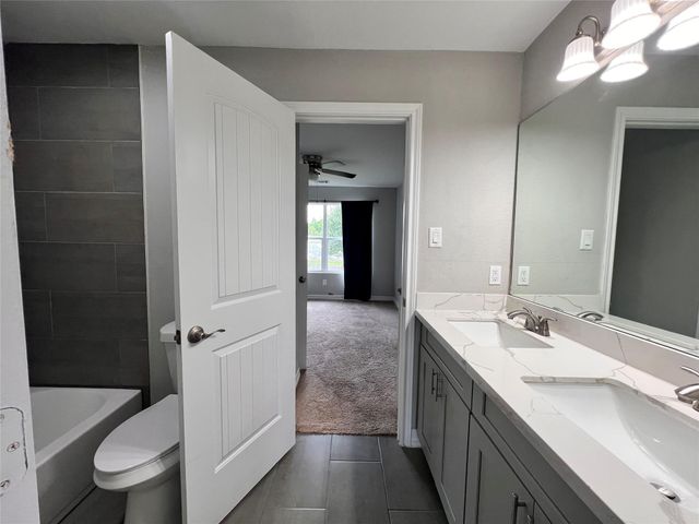 715 Seydler Street, East Bernard, TX 77435