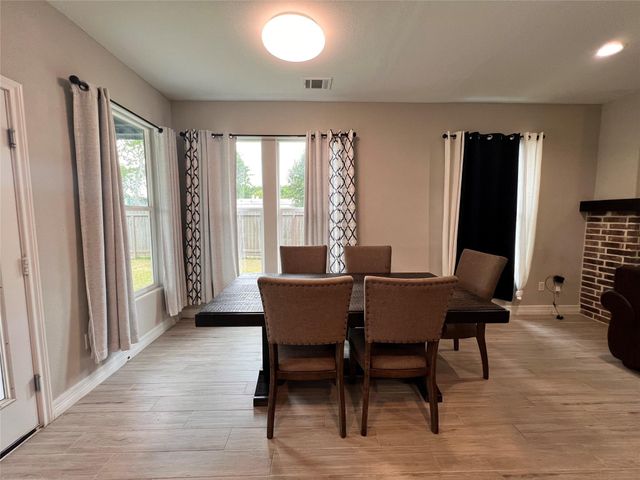 715 Seydler Street, East Bernard, TX 77435