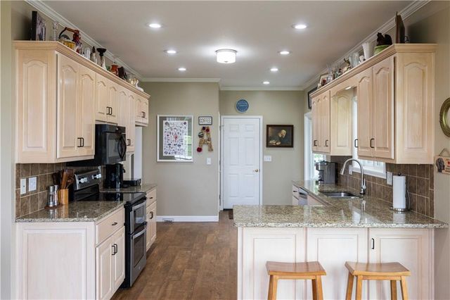 1032 Trevino Drive, Clinton, MO 64735