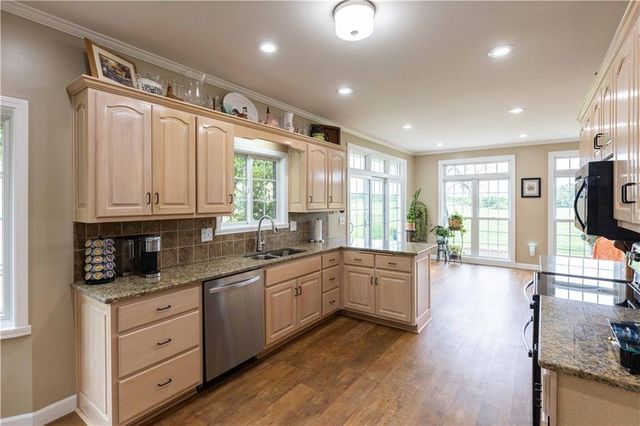 1032 Trevino Drive, Clinton, MO 64735