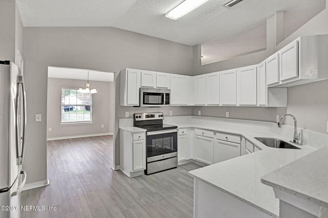 7559 DEVOLA Trail, Jacksonville, FL 32244