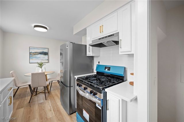 2137 Silverdale, Cleveland, OH 44109