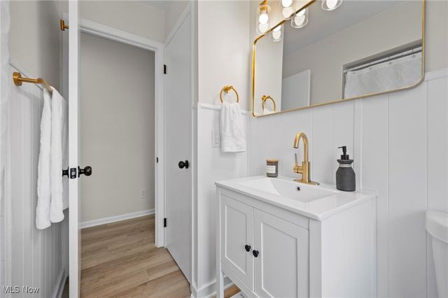 2137 Silverdale, Cleveland, OH 44109