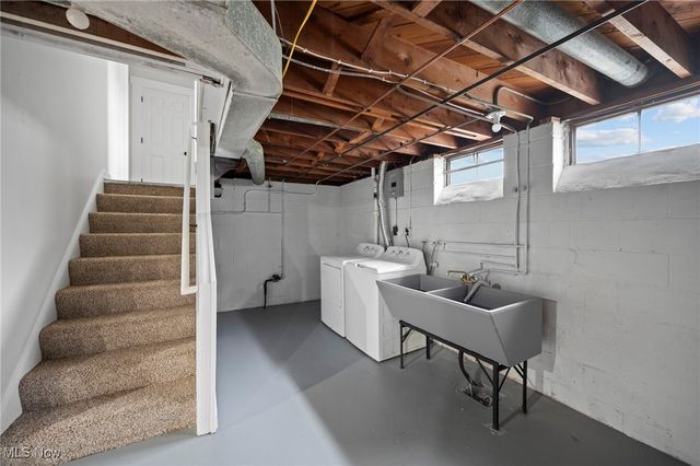 2137 Silverdale, Cleveland, OH 44109