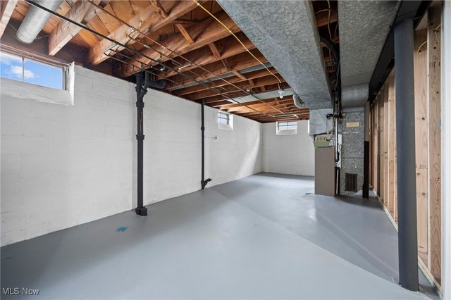 2137 Silverdale, Cleveland, OH 44109