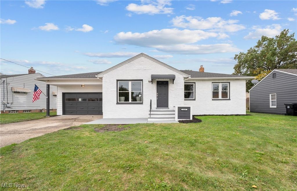 2137 Silverdale, Cleveland, OH 44109