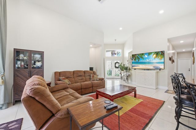 1294 Camellia Circle, Weston, FL 33326