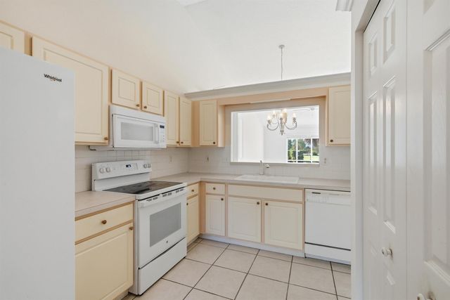 531 NW Broken Oak Trail, Jensen Beach, FL 34957