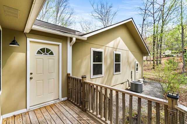 122 Penland Indian Trail, Hayesville, NC 28904