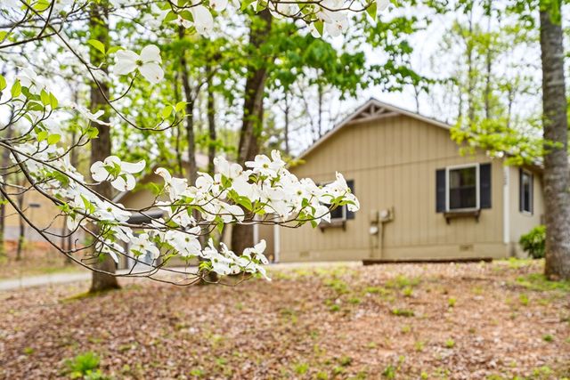 122 Penland Indian Trail, Hayesville, NC 28904