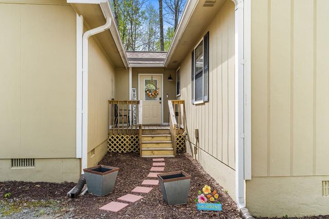 122 Penland Indian Trail, Hayesville, NC 28904