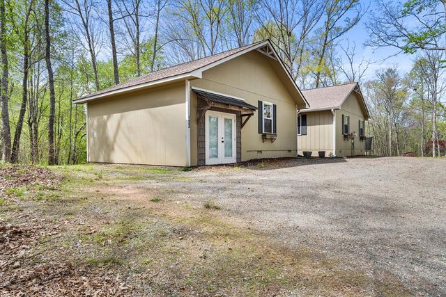 122 Penland Indian Trail, Hayesville, NC 28904