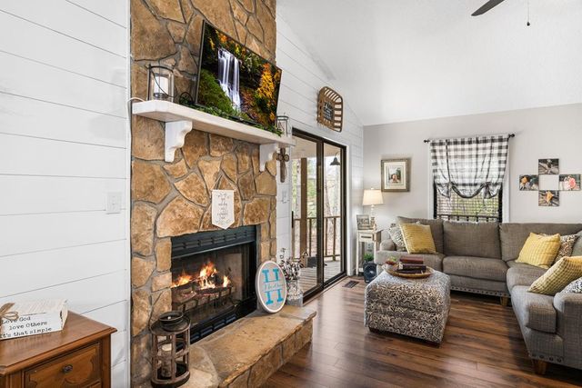 122 Penland Indian Trail, Hayesville, NC 28904