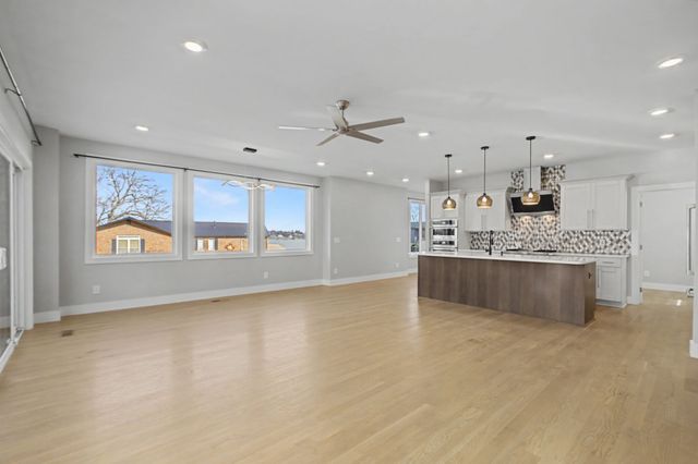 405 30th St, Old Hickory, TN 37138