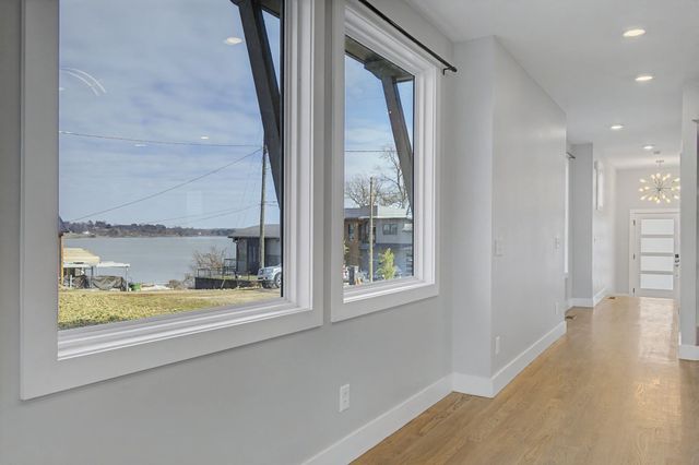 405 30th St, Old Hickory, TN 37138