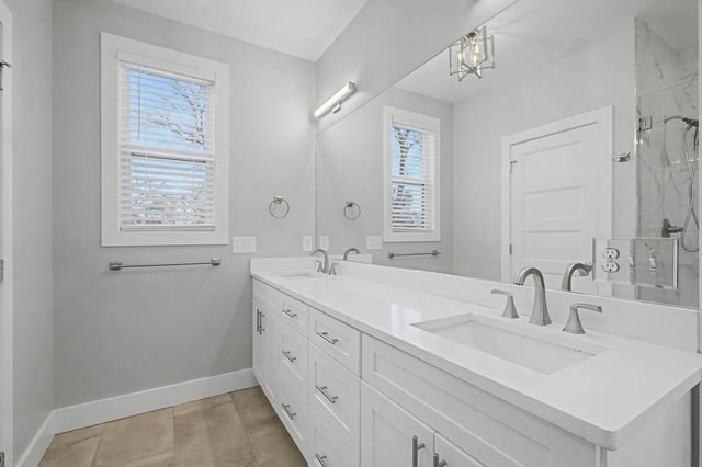 405 30th St, Old Hickory, TN 37138