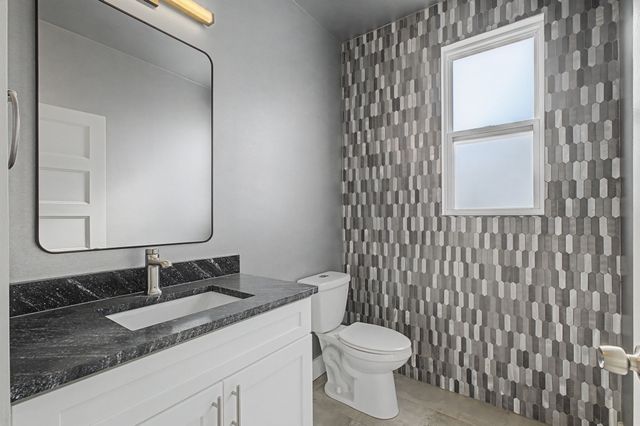 405 30th St, Old Hickory, TN 37138