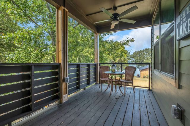 405 30th St, Old Hickory, TN 37138