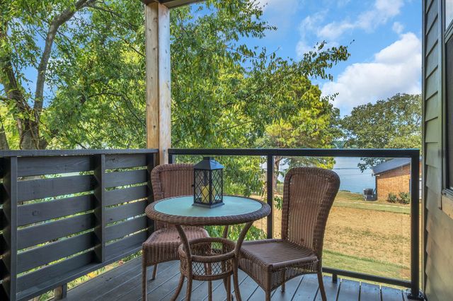 405 30th St, Old Hickory, TN 37138