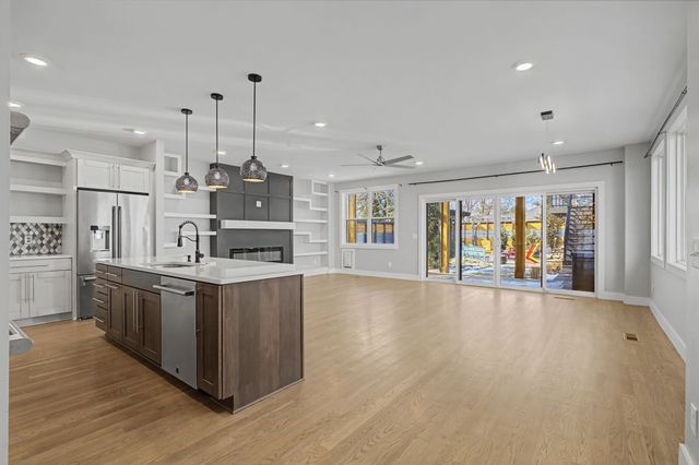 405 30th St, Old Hickory, TN 37138