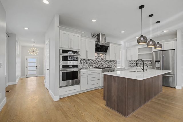 405 30th St, Old Hickory, TN 37138