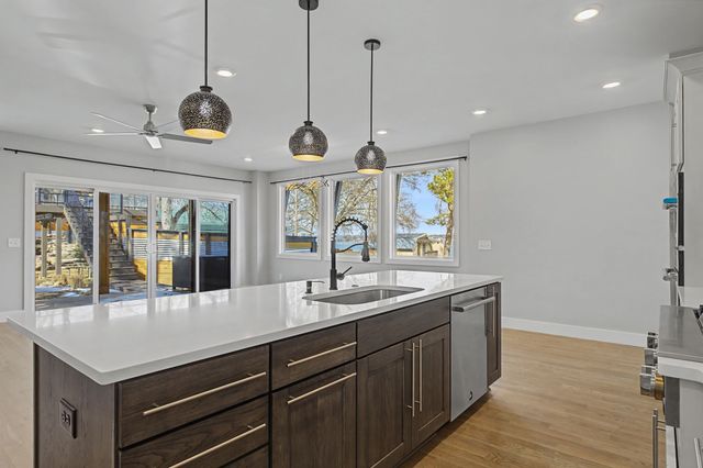 405 30th St, Old Hickory, TN 37138