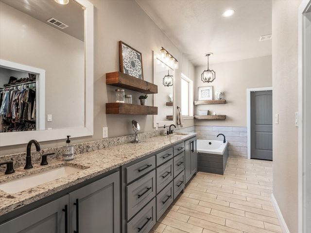 101 Trail Ridge, Weatherford, TX 76087