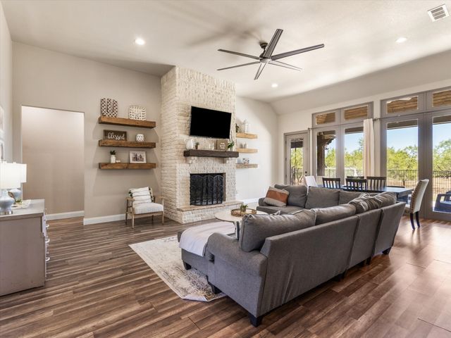 101 Trail Ridge, Weatherford, TX 76087
