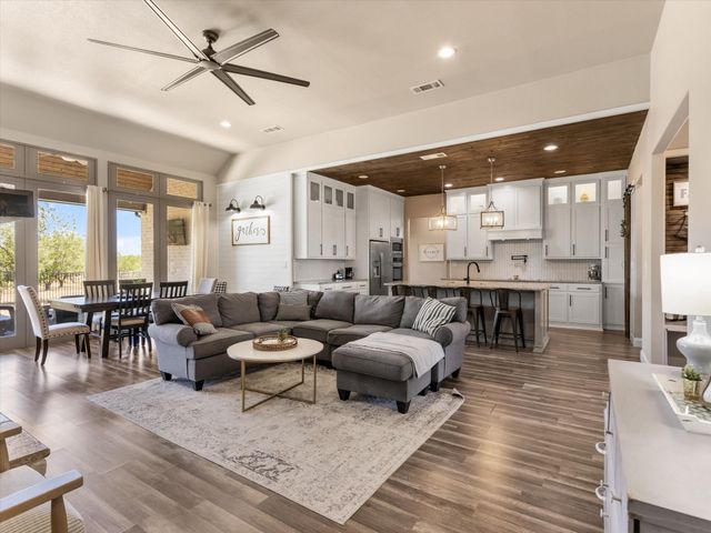 101 Trail Ridge, Weatherford, TX 76087