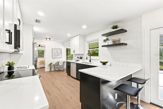 6743 16TH AVENUE N, St Petersburg, FL 33710