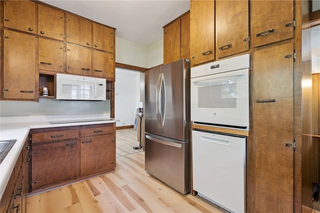 4021 10th Street, Marion, IA 52302