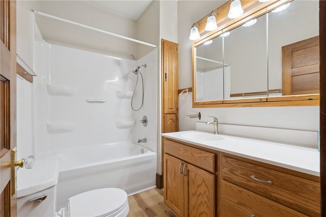 4021 10th Street, Marion, IA 52302