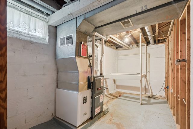 4021 10th Street, Marion, IA 52302