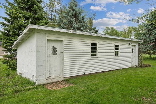 4021 10th Street, Marion, IA 52302