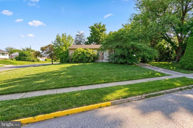 861 W FOXCROFT DR, Camp Hill, PA 17011