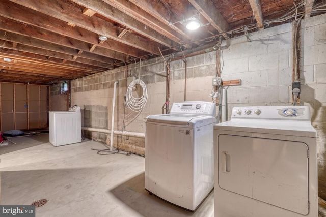 861 W FOXCROFT DR, Camp Hill, PA 17011