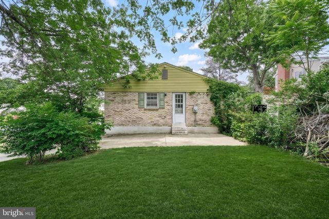 861 W FOXCROFT DR, Camp Hill, PA 17011